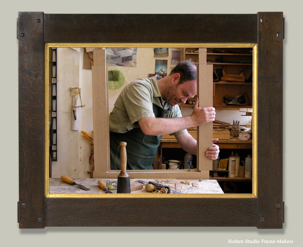 Frame maker in frame